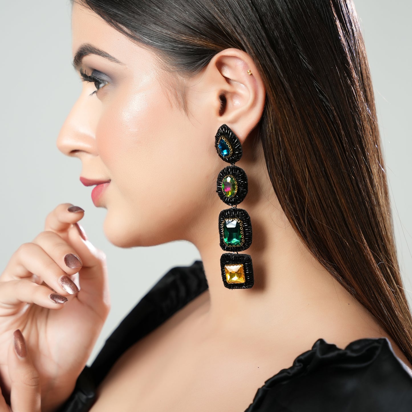 Alya Mismatch Earrings